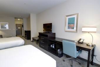 Holiday Inn Express & Suites Austin South Hotel
