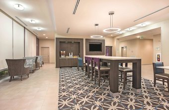 La Quinta Inn & Suites By Wyndham Chattanooga - Lookout Mtn Hotel