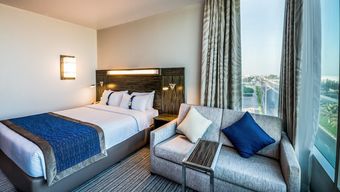 Holiday Inn Express Dubai Jumeirah Hotel