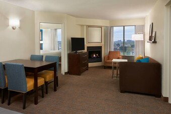 Residence Inn By Marriott Toronto Airport Hotel