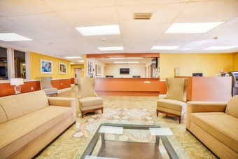 A-p-t Suites, Travelodge By Wyndham Kissimmee East Hotel