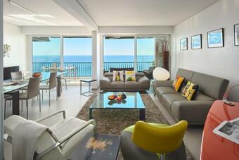 Sunlight Properties - Sky Blue - 3 Bedroom Flat With Sea View On The Promenade Des Anglais Apartment