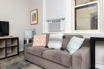 Classic Hp 1br With Fast Transit To Uchicago & Dt By Zen Rentals Apartment