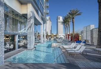 The Palms Place By Orgoto Hotel