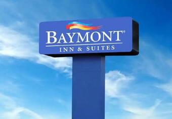 Baymont By Wyndham Madison Hotel