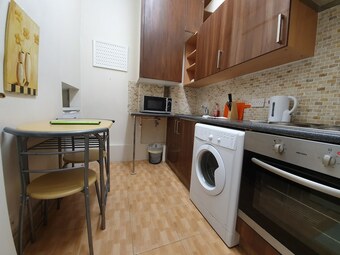 Victorian House 2 Bed/2 Bath Next To Barbican Tube Apartments