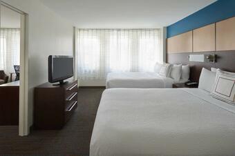Residence Inn By Marriott Montreal Downtown Hotel