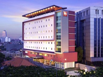Ibis Jakarta Senen Hotel