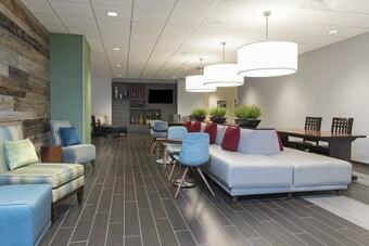 Home2 Suites By Hilton Indianapolis Downtown Hotel