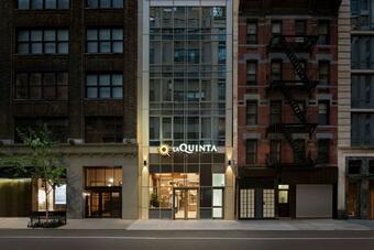 La Quinta Inn & Suites By Wyndham Manhattan Midtown Hotel