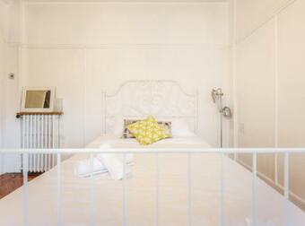 Urban Rooms Habitacion Doble Con Baño Privadoby Urban Hosts Apartment
