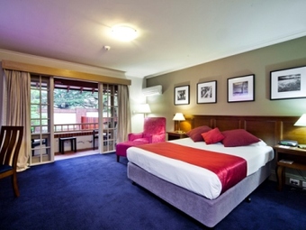 Mercure Canberra Hotel