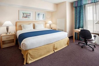 Holiday Inn Express & Suites San Antonio Se By At&t Center Hotel