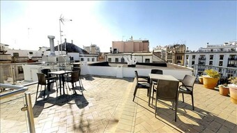 Sevilla Luxury Rentals - Alcázar Apartment