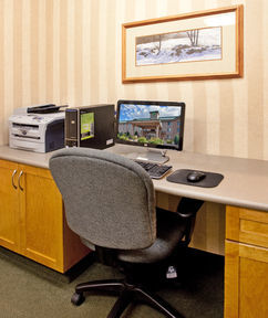 Holiday Inn Express And Suites - Vernon Hotel