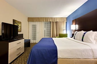 Holiday Inn & Suites Atlanta Airport North Hotel