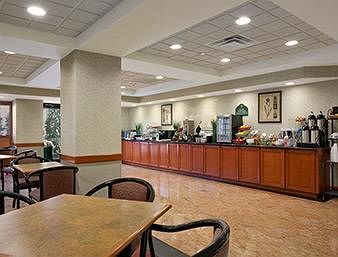 Wingate By Wyndham - Arlington Heights Hotel