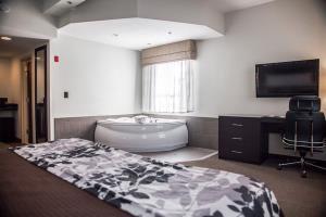 Sleep Inn & Suites Downtown Inner Harbor Hotel