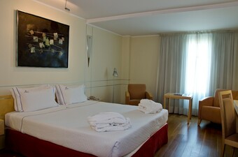 VIP Executive Entrecampos - Hotel & Conference