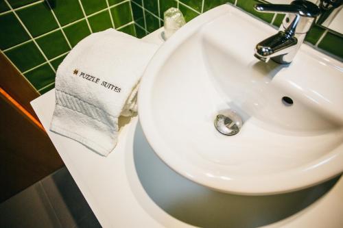 Puzzle Suites B&B
