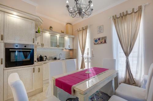 Olympia Prime House