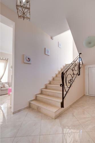 Olympia Prime House