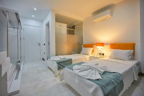 Villa Unlimited