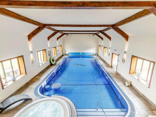 Lake Cottage-uk33429