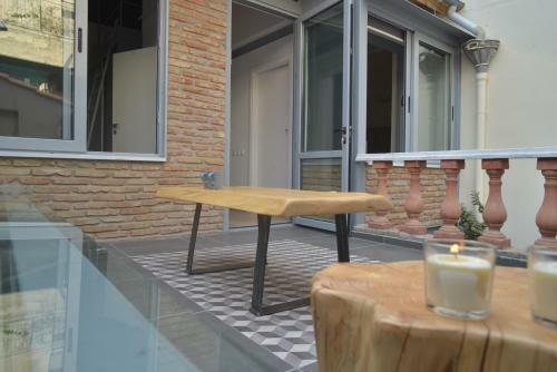 Contemporary Acropolis House