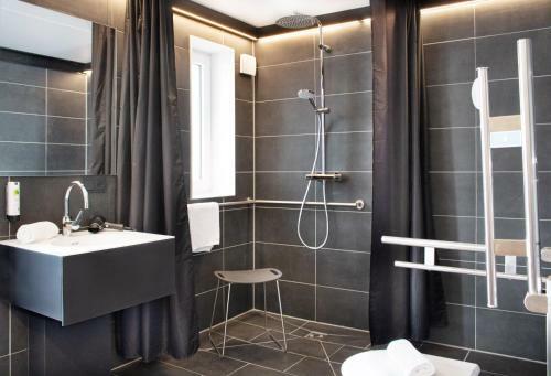 Swf Hotel