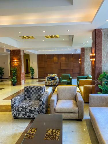 Nine Pyramids View Hotel