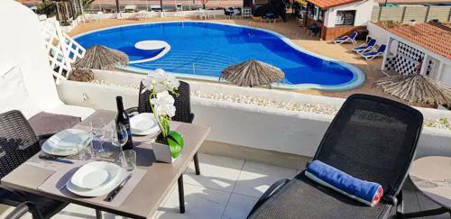 Lovely Apartment With Pool And Sea Views
