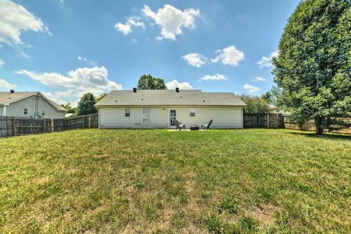 Charming Clarksville Home With Yard And Fire Pit!