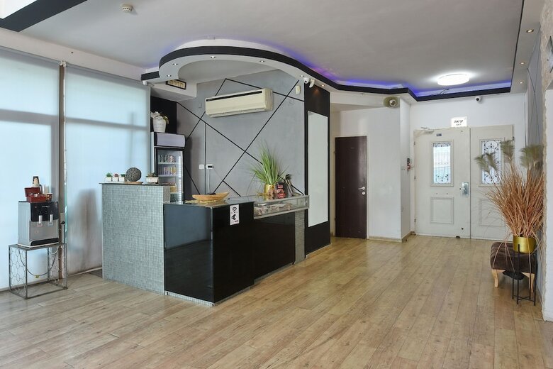 Hotel Luxury Suites