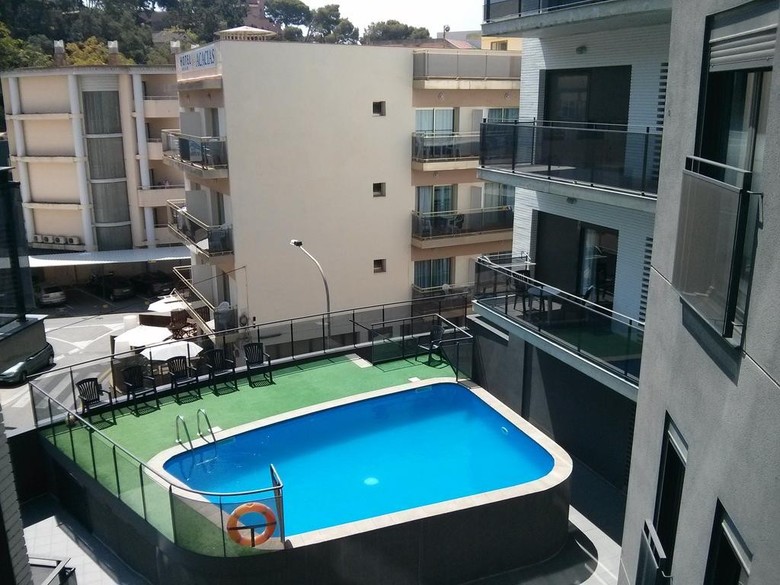 Hotel Acacias