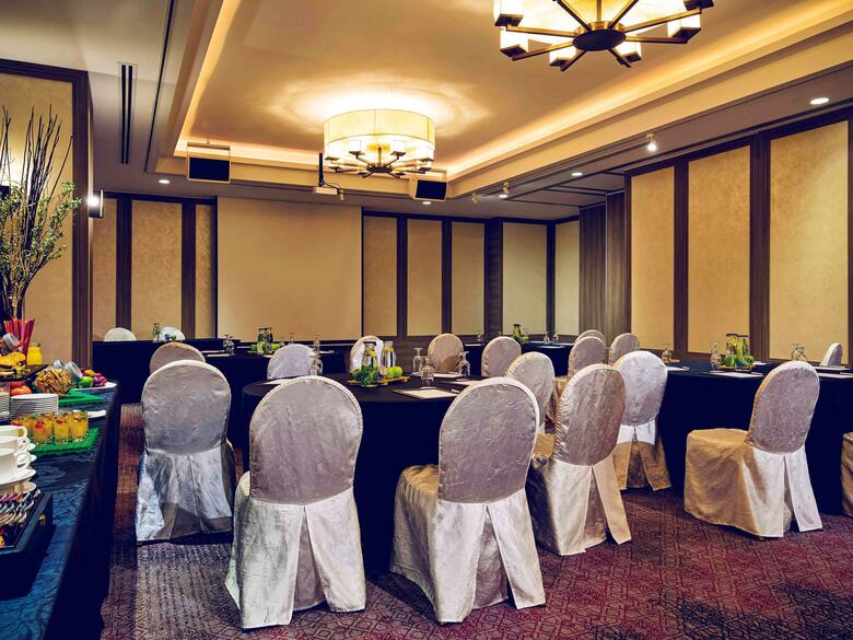 Hotel Grand Mercure Roxy