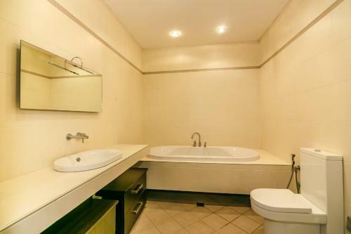 Appartamento Teatr Rashida Beibytova 2