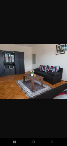 Ozzy Apartman