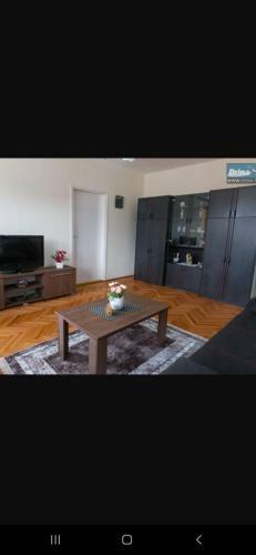 Ozzy Apartman
