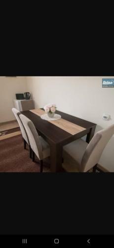 Ozzy Apartman